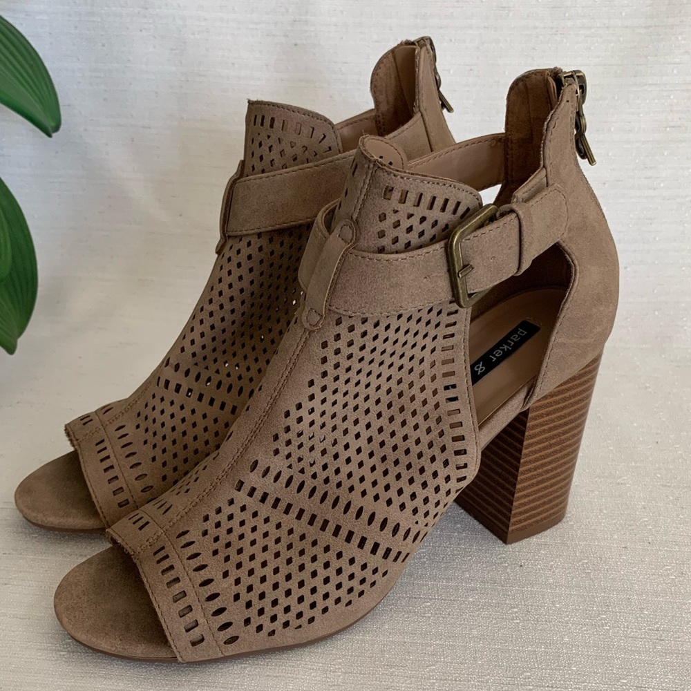 NWOB Parker & Sky Matilda Tan Faux Suede Heeled Sandal Ankle Booties Woman’s 8M